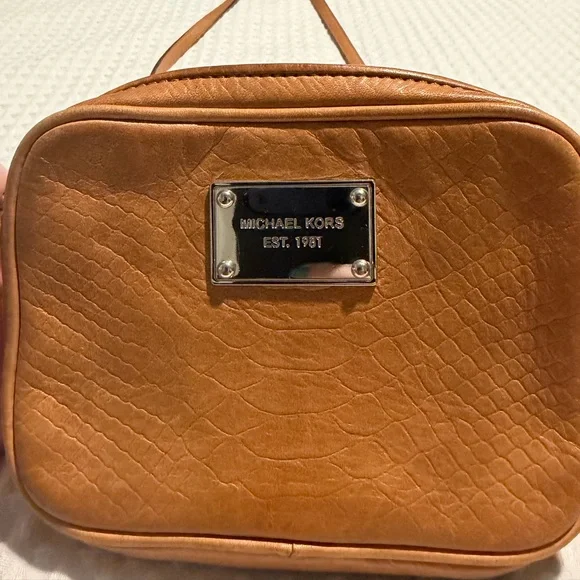 Michael Kors brown leather mini camera crossbody bag - Picture 8 of 11